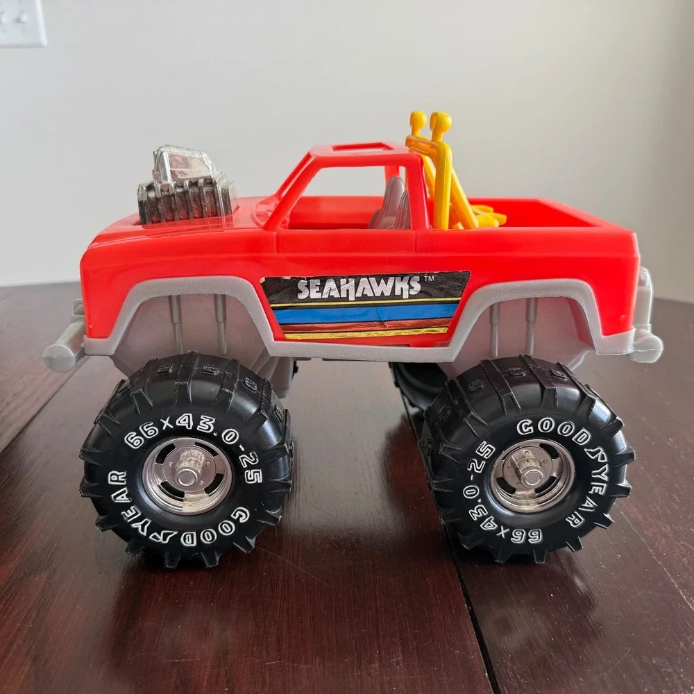 Vintage 1980 Yellow Jeep Buggy Toy‎ Car #44 Goodyear Wrangler